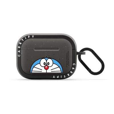 【AIRPODS CASE】CASETiFY Doraemon バウンス AirPods Pro ケース (第1世代 & 第2世代) - Sleeping Doraemon Earbuds Case - マットチャコール