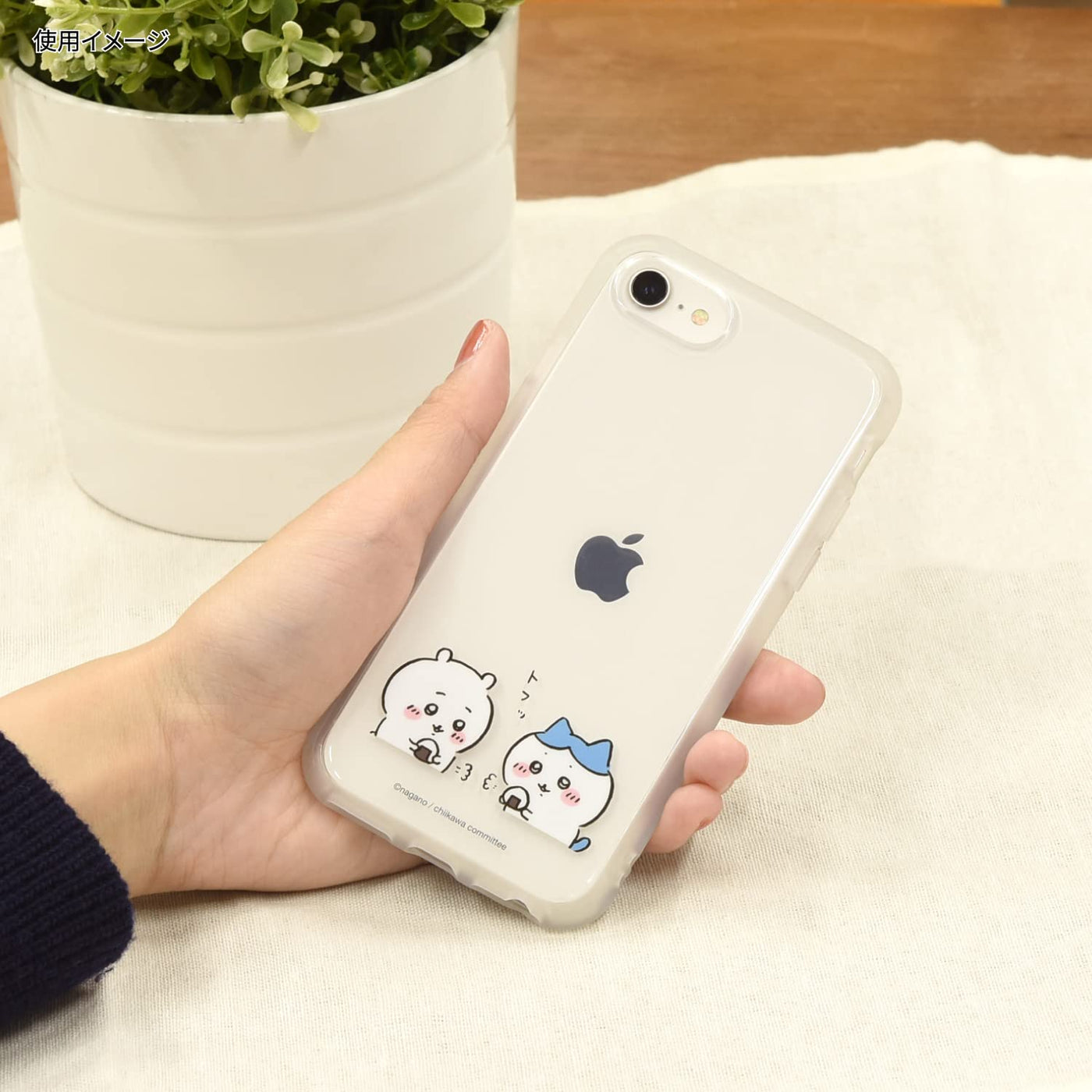 【IPHONE CASE】グルマンディーズ ちいかわ IIIIfit Clear (イーフィット クリア) iPhone SE (第3世代/第2世代) / 8 / 7 / 6s / 6 (4.7インチ) 対応