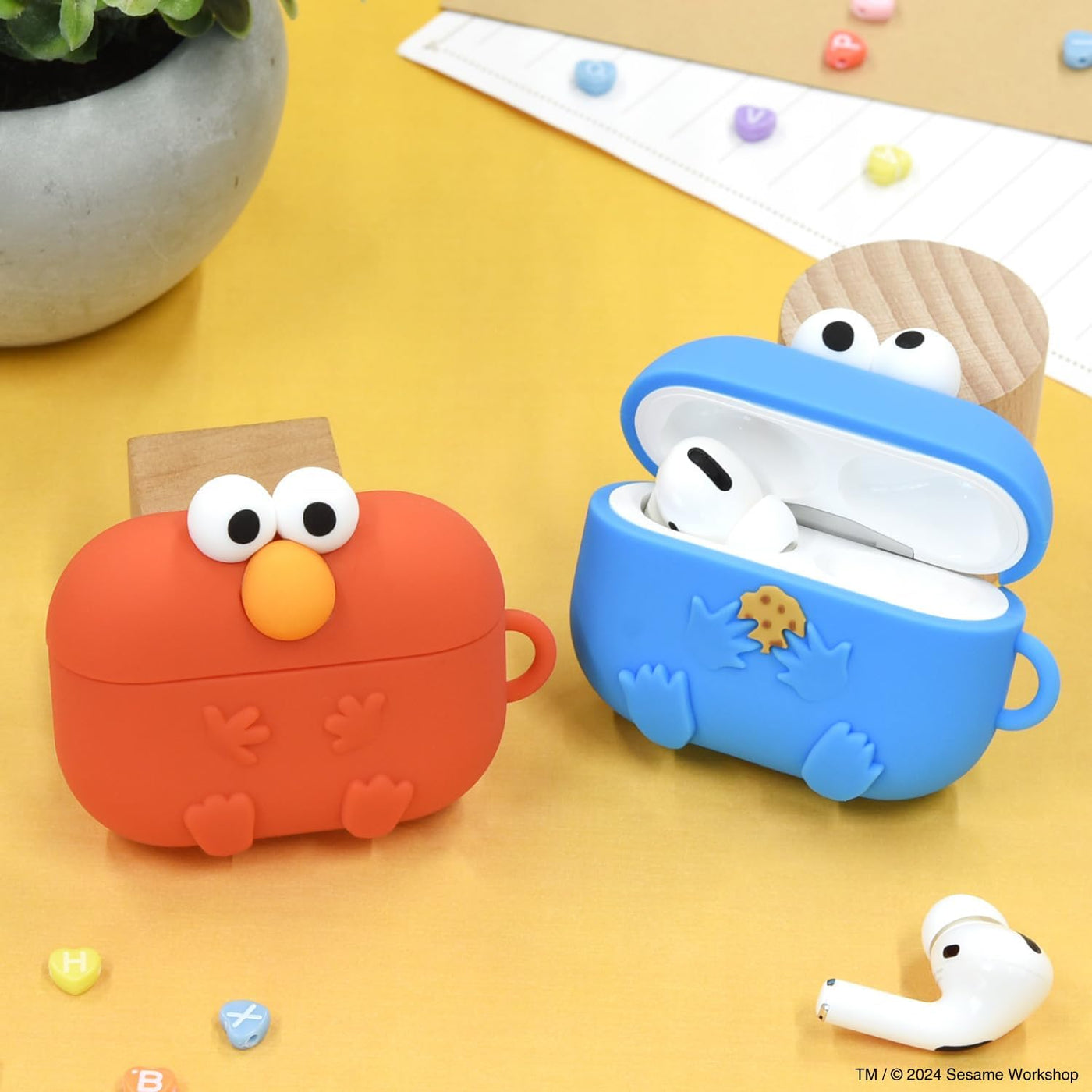 【AIRPODS CASE】グルマンディーズ AirPods Pro(第2世代)/AirPods Pro 対応 シリコンケース エルモ