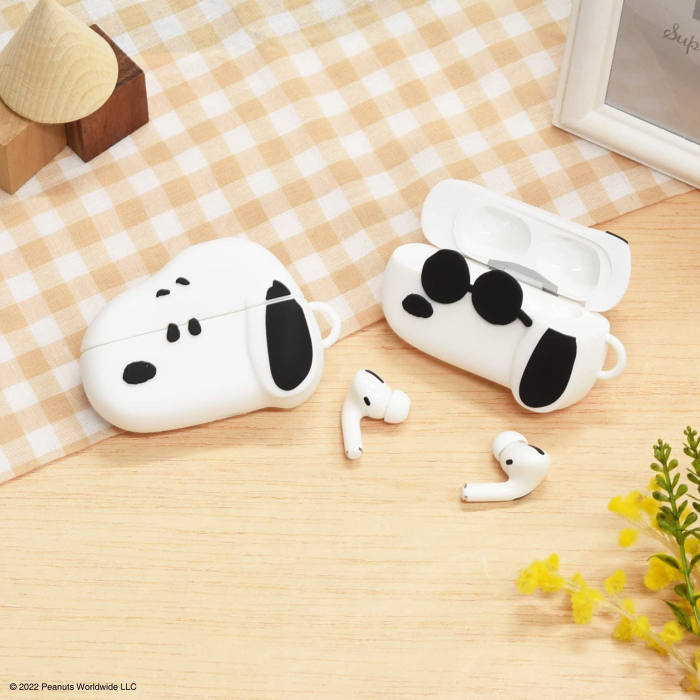 【AIRPODS CASE】グルマンディーズ(Gourmandise) ピーナッツ AirPods Pro 対応 シリコンケース スヌーピー