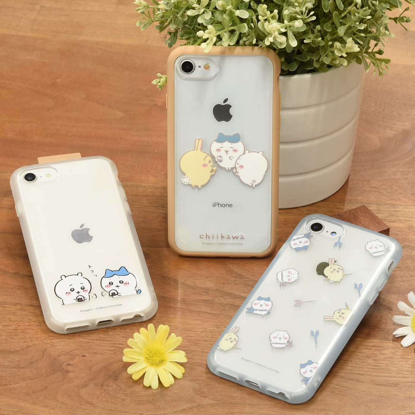 【IPHONE CASE】グルマンディーズ ちいかわ IIIIfit Clear (イーフィット クリア) iPhone SE (第3世代/第2世代) / 8 / 7 / 6s / 6 (4.7インチ) 対応