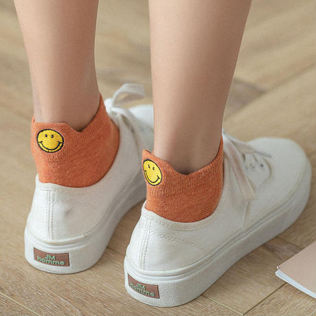 【Socks】可愛いスマイル刺繍レディースソックス