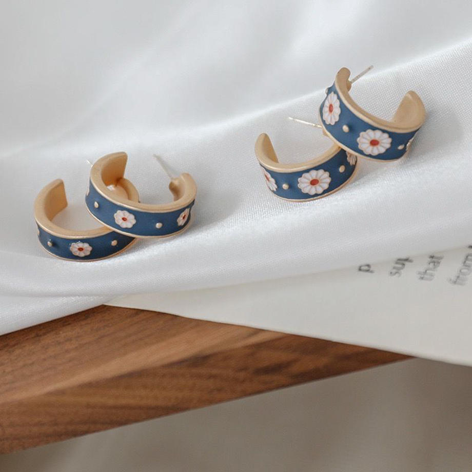 【Earrings】デイジーピアス