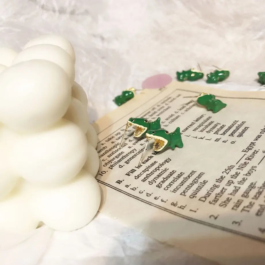 【Earrings】  ワニに噛まれちゃうピアス