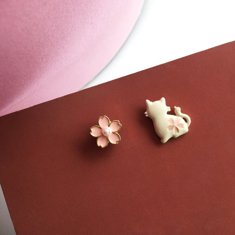 【Earrings】桜と白黒キャットのイヤリング＆ピアス