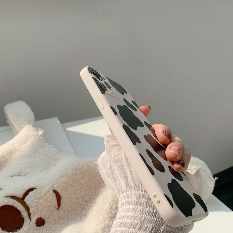 【iPhone Case】かわいい牛柄iPhoneケース