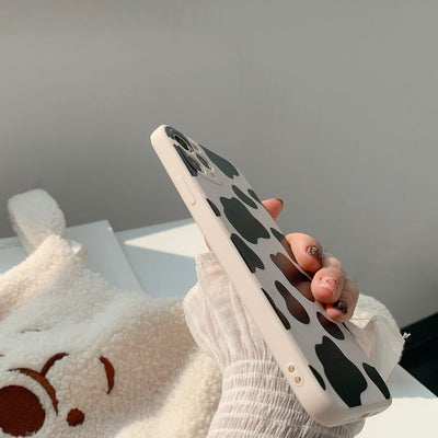 【iPhone Case】かわいい牛柄iPhoneケース