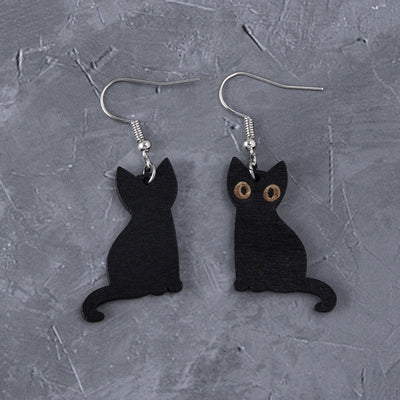 【Earrings】黒猫 スケルトン ネコ 木製 フックピアス