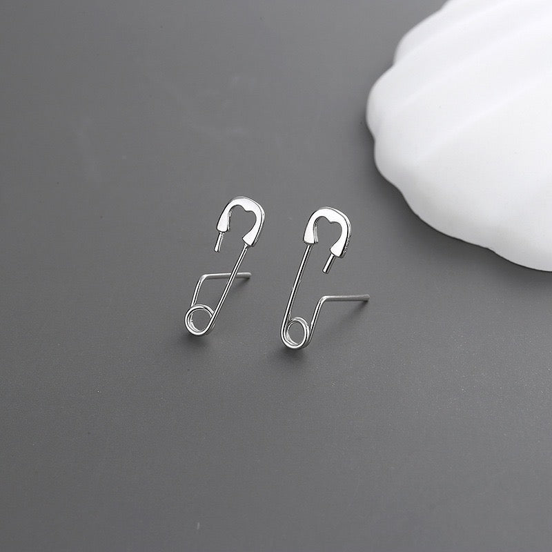 【Earrings】お洒落 ペーパークリップ シルバー ゴールド  カップル ピアス