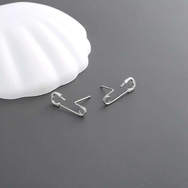 【Earrings】お洒落 ペーパークリップ シルバー ゴールド  カップル ピアス