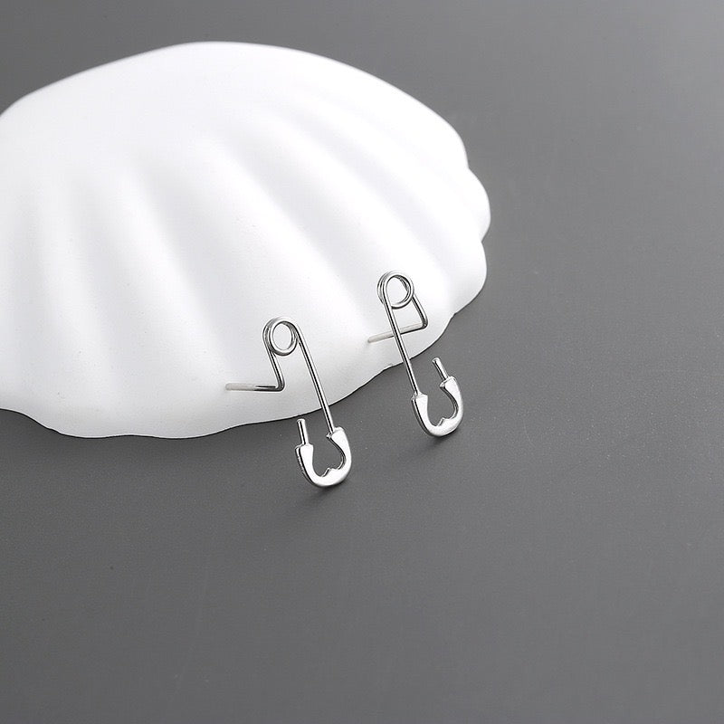 【Earrings】お洒落 ペーパークリップ シルバー ゴールド  カップル ピアス