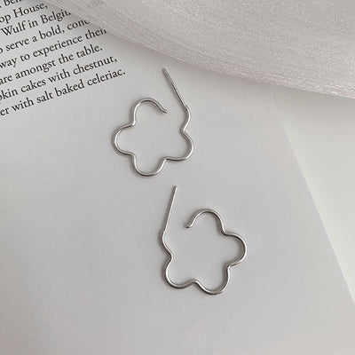 【Earrings】シンプル おしゃれ お花 大人可愛いピアス
